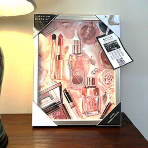 Embellished Luxury Canvas Wall Art: Perfumes